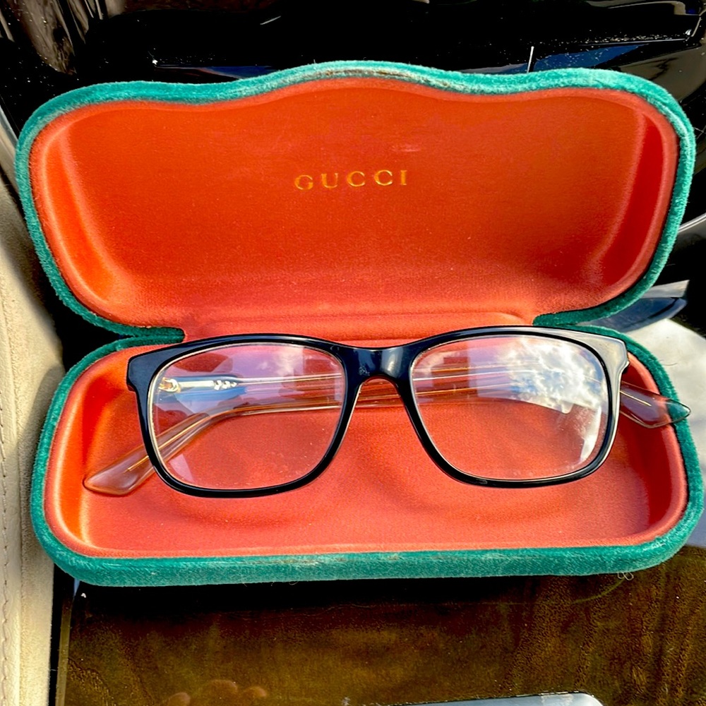 Gucci black glasses. -1.75 (L) -1.5 (R). Frames can be taken out or changed.